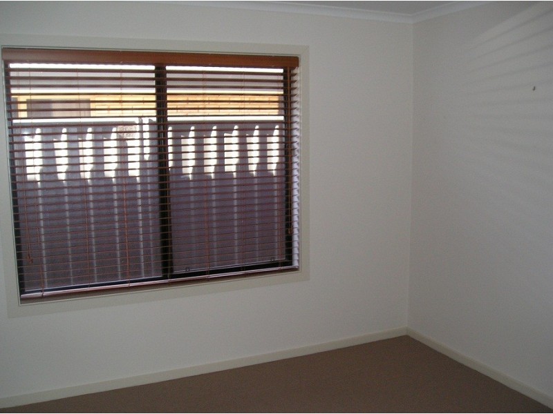 28 Hamra Drive, Smithfield SA 5114