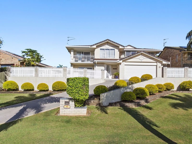 25 John Robb Way, Cudgen NSW 2487