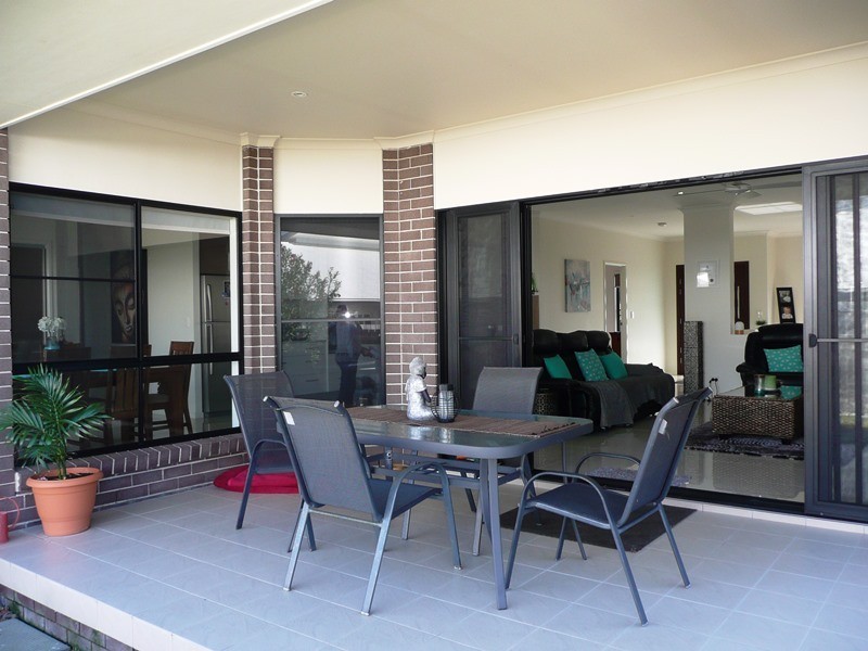 2/27 Kellehers Rd, Pottsville NSW 2489