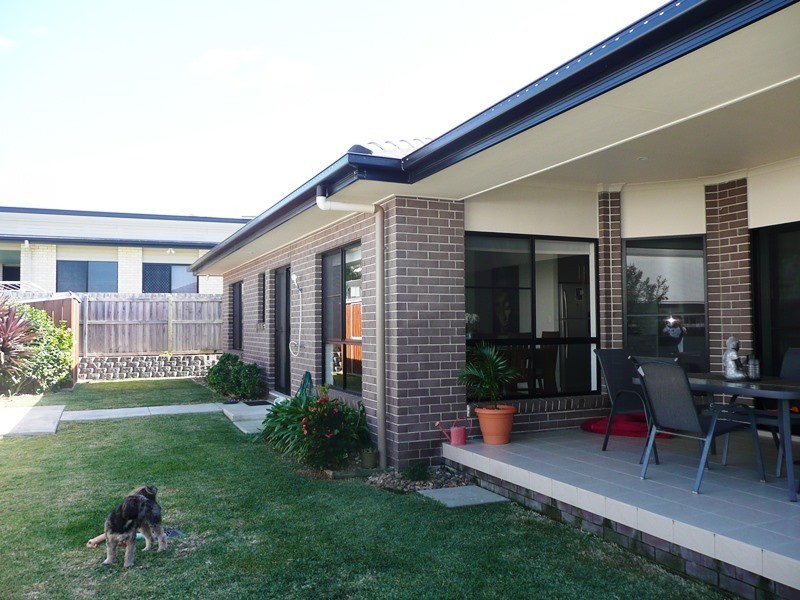 2/27 Kellehers Rd, Pottsville NSW 2489