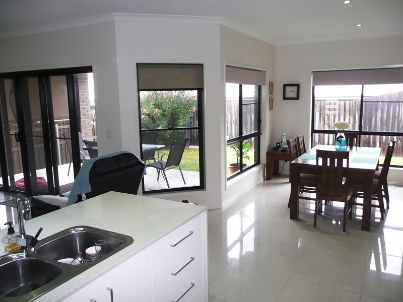 2/27 Kellehers Rd, Pottsville NSW 2489