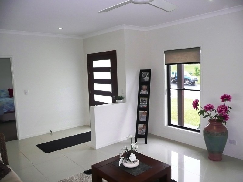 2/27 Kellehers Rd, Pottsville NSW 2489