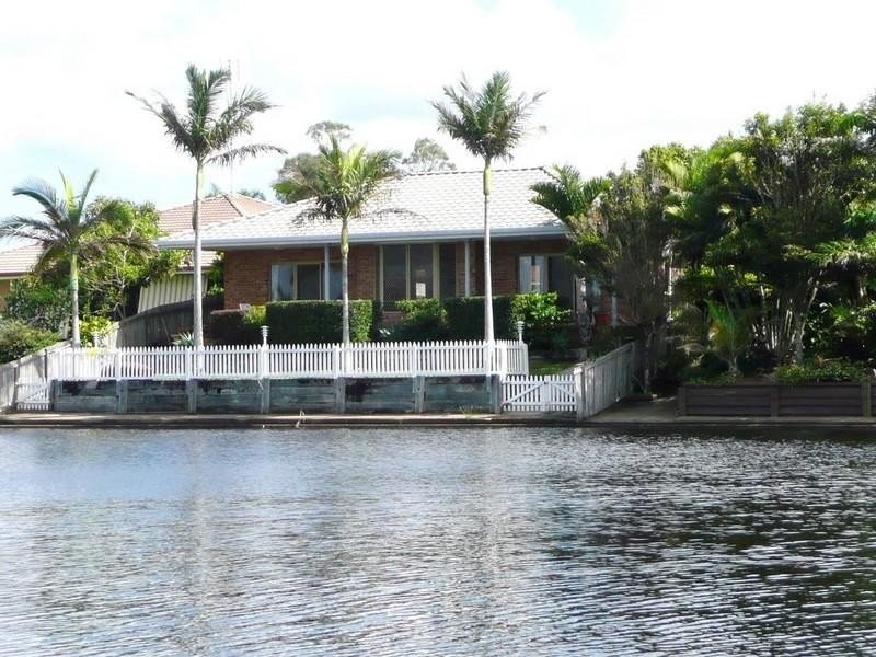 69 Andrew Avenue, Pottsville NSW 2489