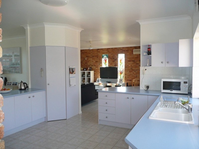 69 Andrew Avenue, Pottsville NSW 2489