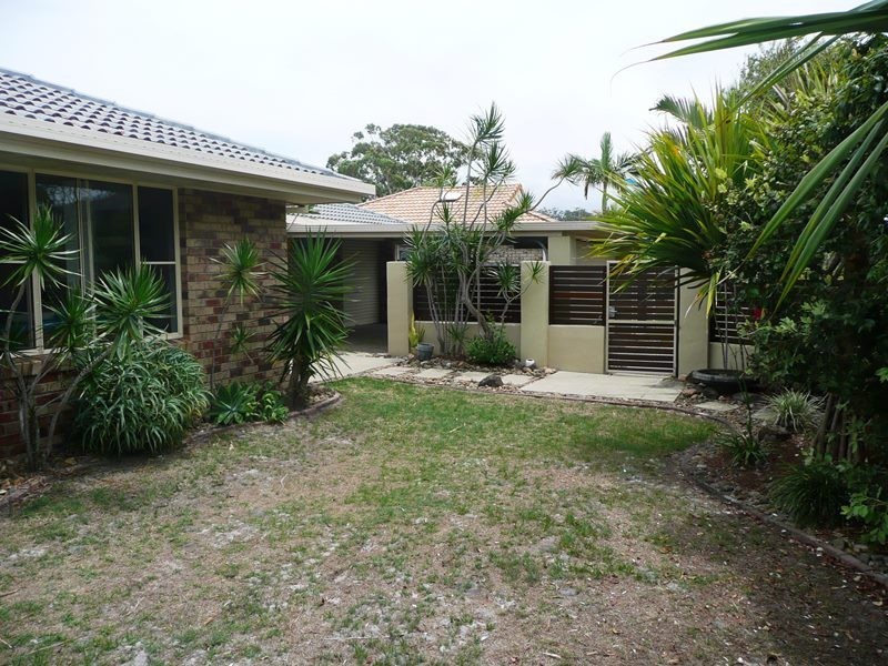 8 Sandalwood Drive, Cabarita Beach NSW 2488