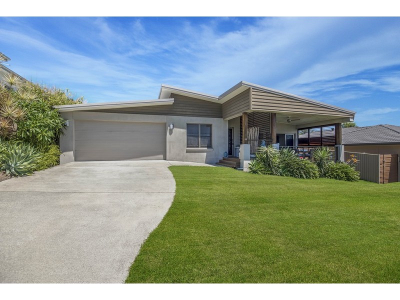 55 Newcastle Drive, Pottsville NSW 2489