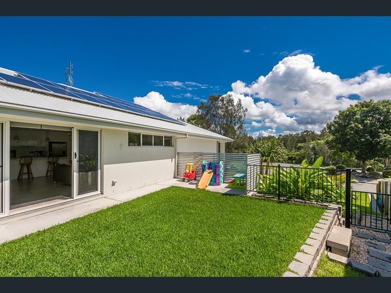 42 Macadamia Drive, Pottsville NSW 2489