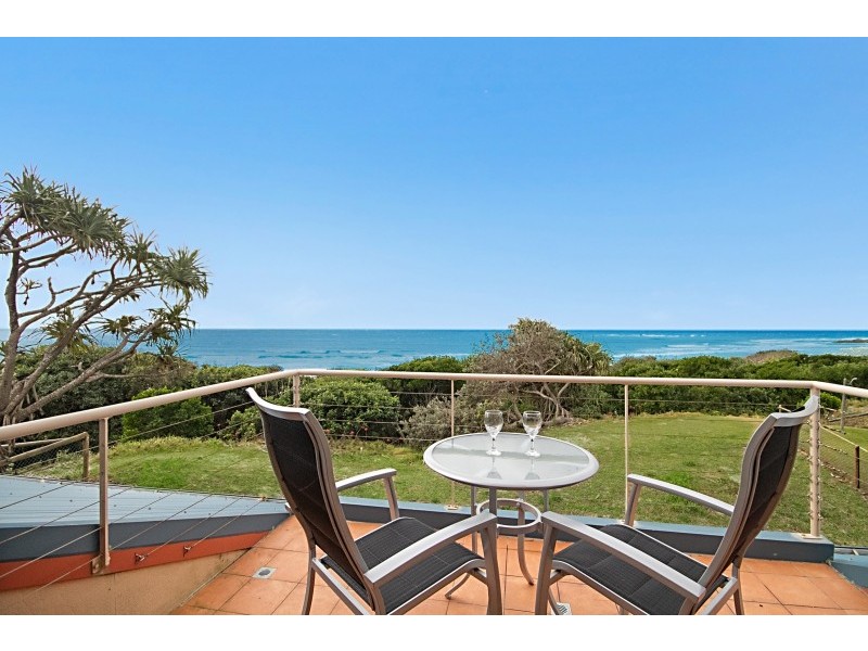 12 Coast Road, Hastings Point NSW 2489