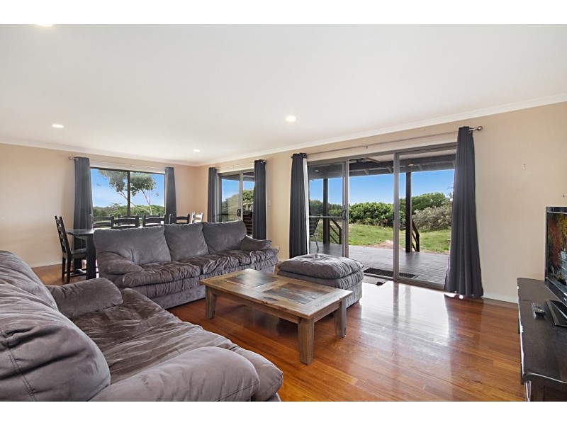 12 Coast Road, Hastings Point NSW 2489