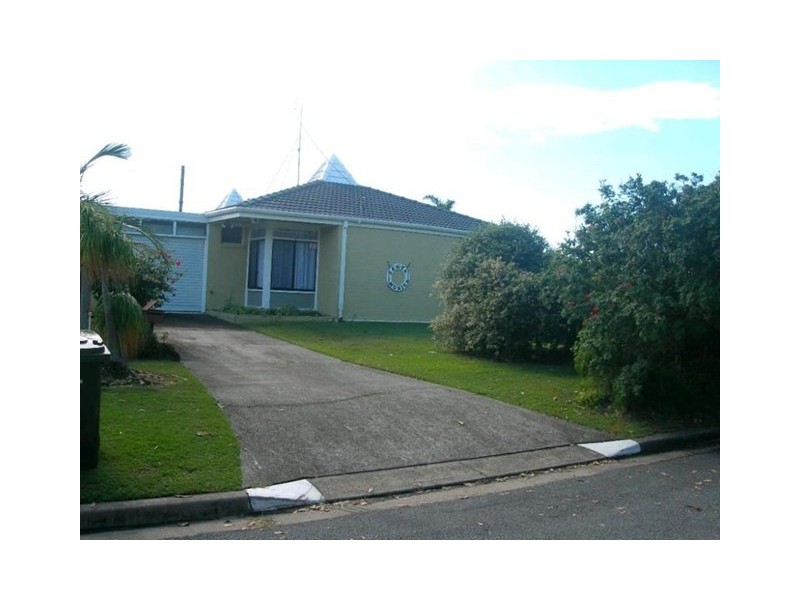 2 Cypress Crescent, Cabarita Beach NSW 2488