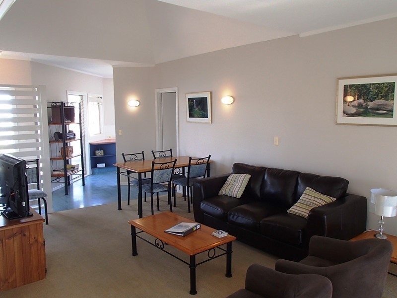 19/2 Creek St, Hastings Point NSW 2489