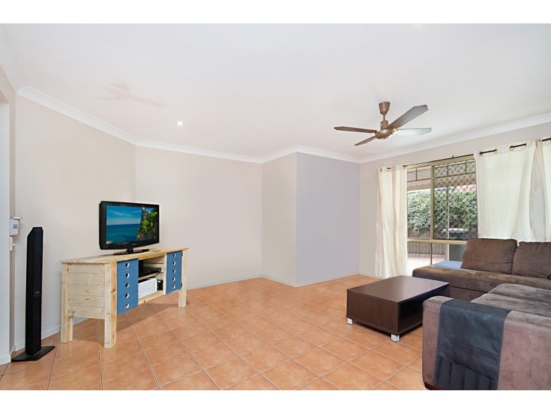 26 Clonakilty Close, Banora Point NSW 2486