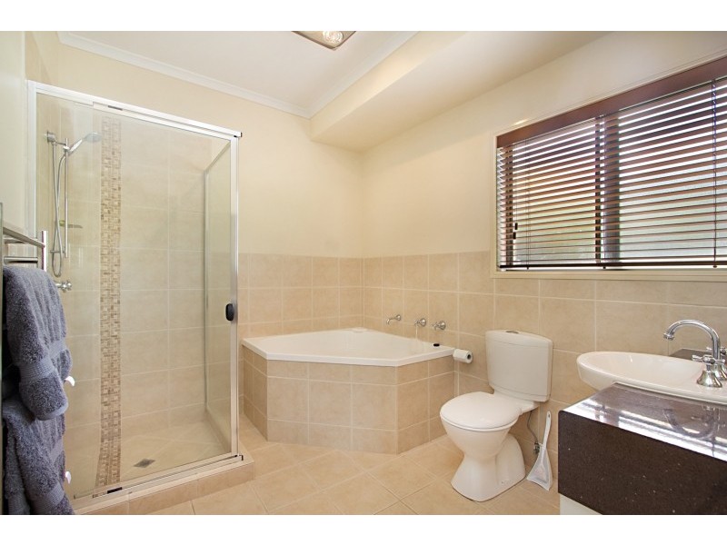 10 Woodfull Crescent, Pottsville NSW 2489