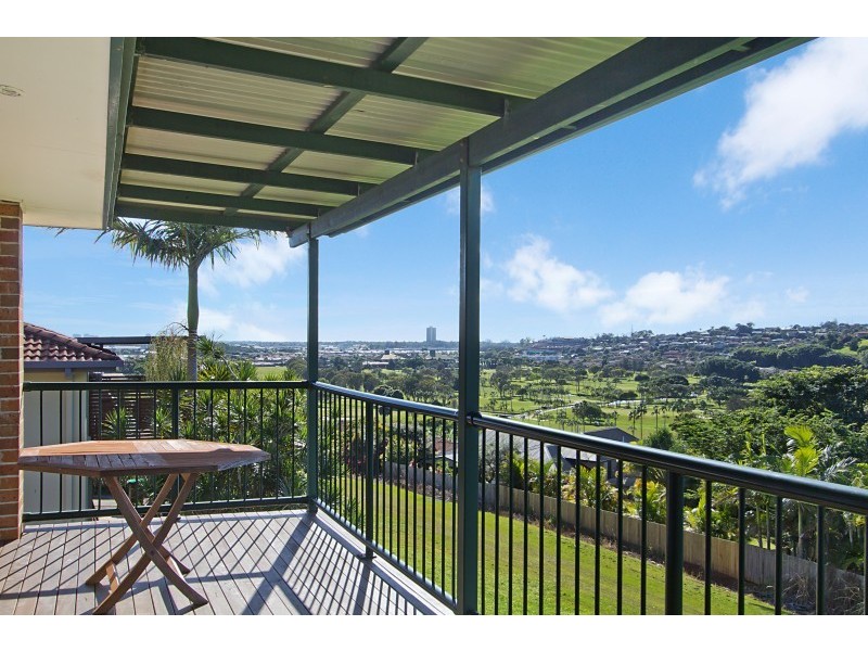 2/11 Sequioa Court, Banora Point NSW 2486