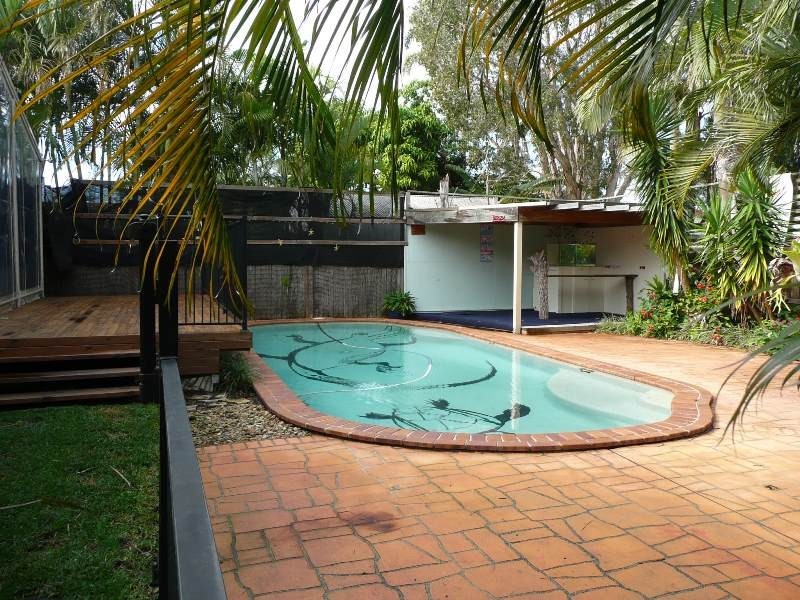 18 Tamarind Ave, Cabarita Beach NSW 2488