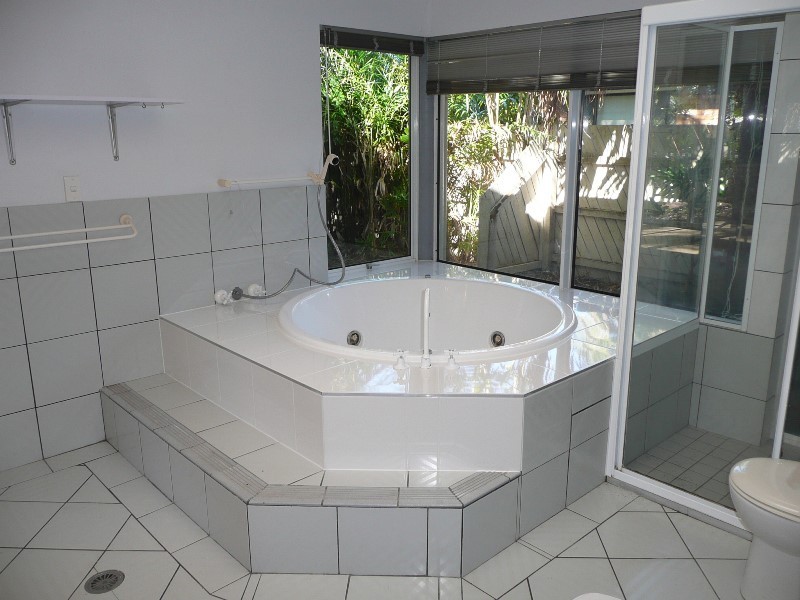 13 Ti Tree Ave, Cabarita Beach NSW 2488