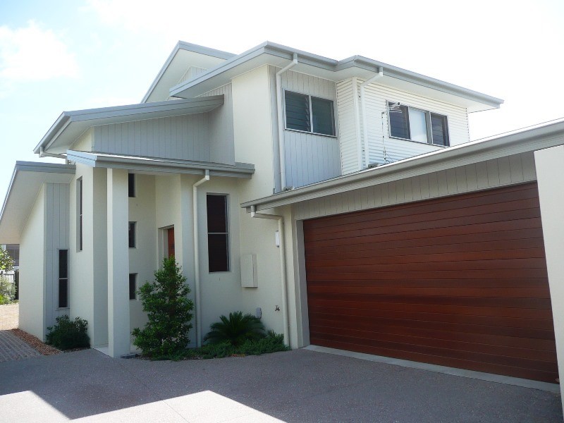 2/2 Ebony Crt, Casuarina NSW 2487
