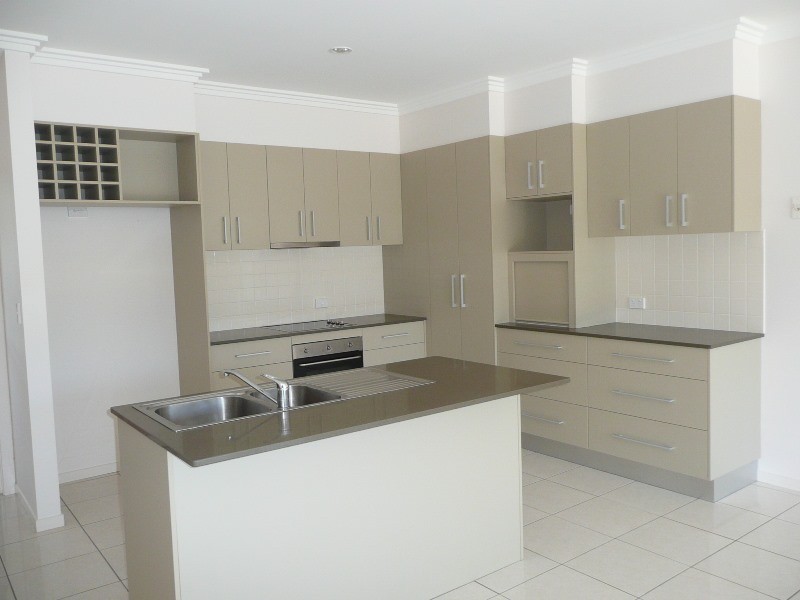 2/2 Ebony Crt, Casuarina NSW 2487