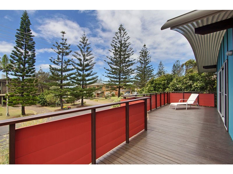 16 Cypress Crescent, Cabarita Beach NSW 2488
