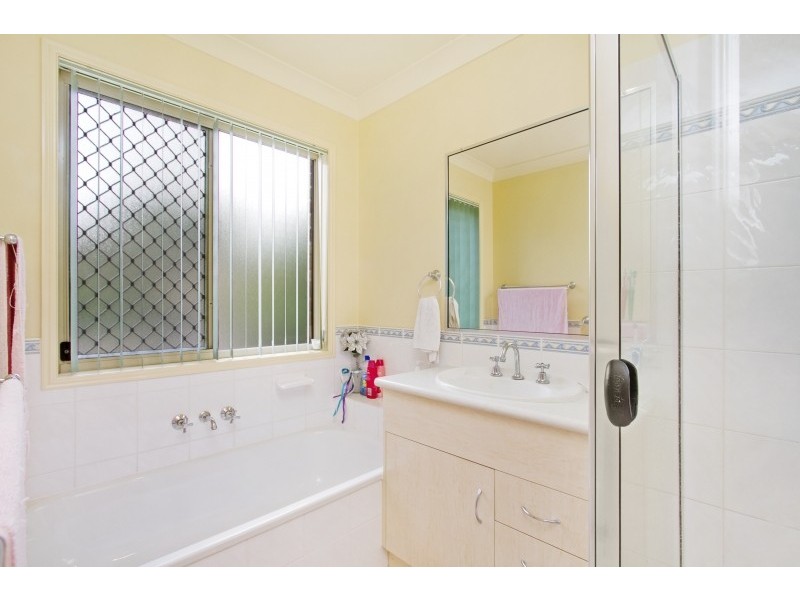 21 Donegal Court, Banora Point NSW 2486