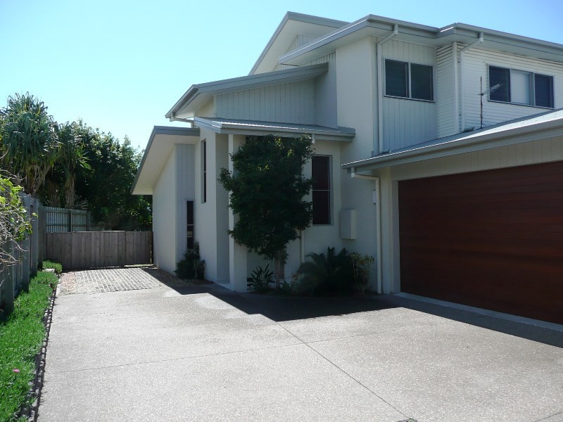 2/2 Ebony Crt, Casuarina NSW 2487