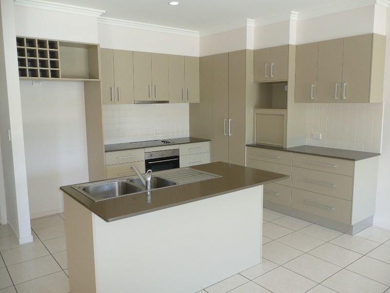 2/2 Ebony Crt, Casuarina NSW 2487