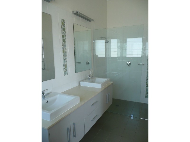 2/2 Ebony Crt, Casuarina NSW 2487