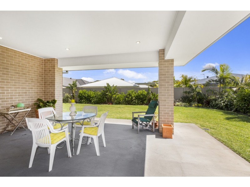 16 Hassett Drive, Pottsville NSW 2489
