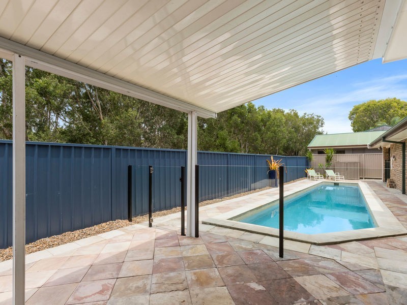 37 Grass Tree Cct, Cabarita Beach NSW 2488