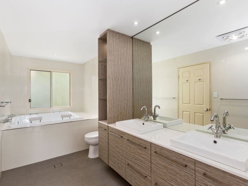 37 Grass Tree Cct, Cabarita Beach NSW 2488