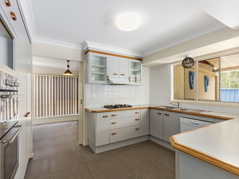 37 Grass Tree Cct, Cabarita Beach NSW 2488