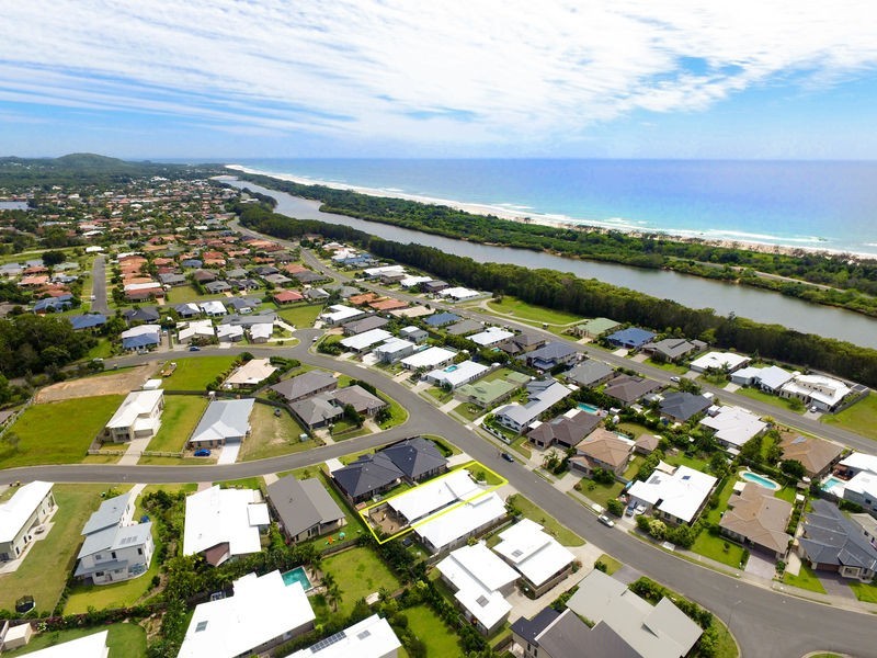 2/25 Kellehers Road, Pottsville NSW 2489