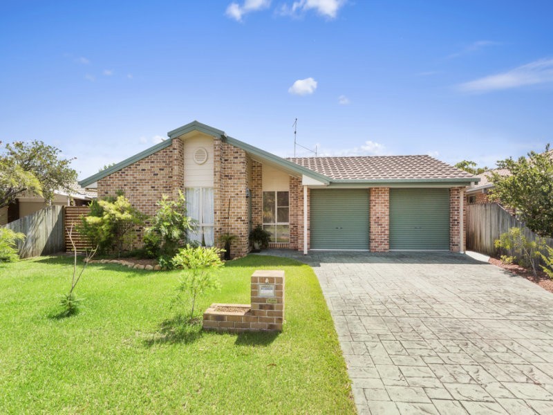 8 Silver Ash Crt, Cabarita Beach NSW 2488