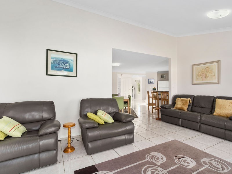 25 John Robb Way, Cudgen NSW 2487