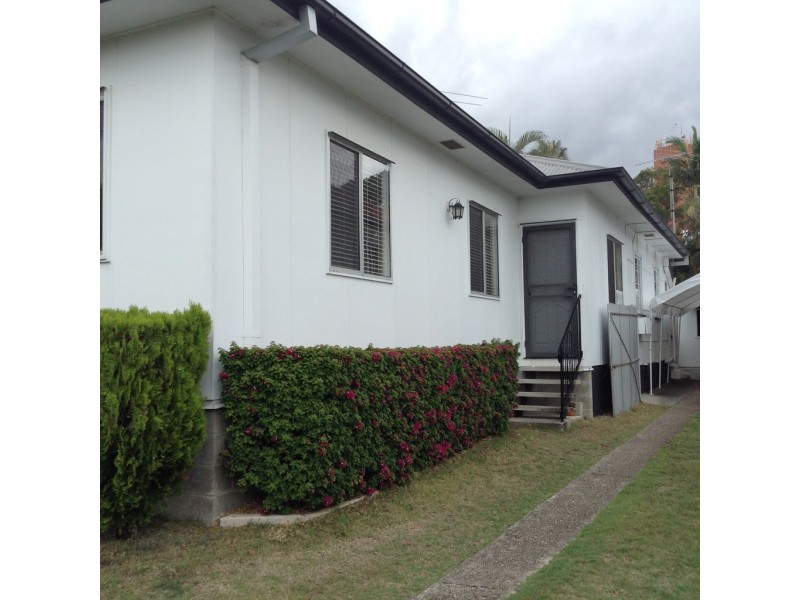 44 Hilltop Avenue, Chermside QLD 4032