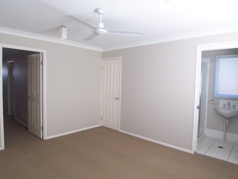 81 Curwen Terrace, Chermside QLD 4032