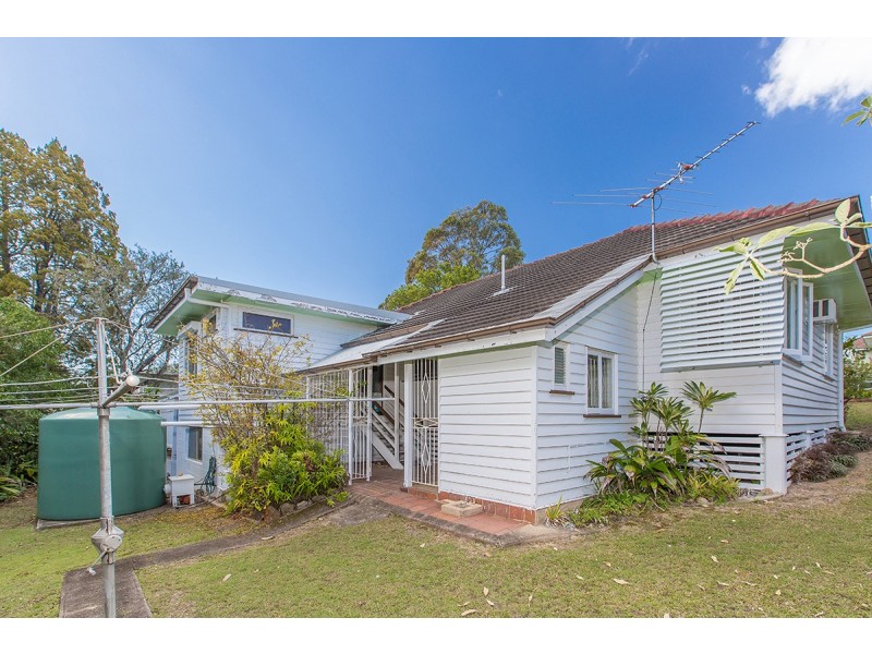 36 Macedon Street, Wavell Heights QLD 4012