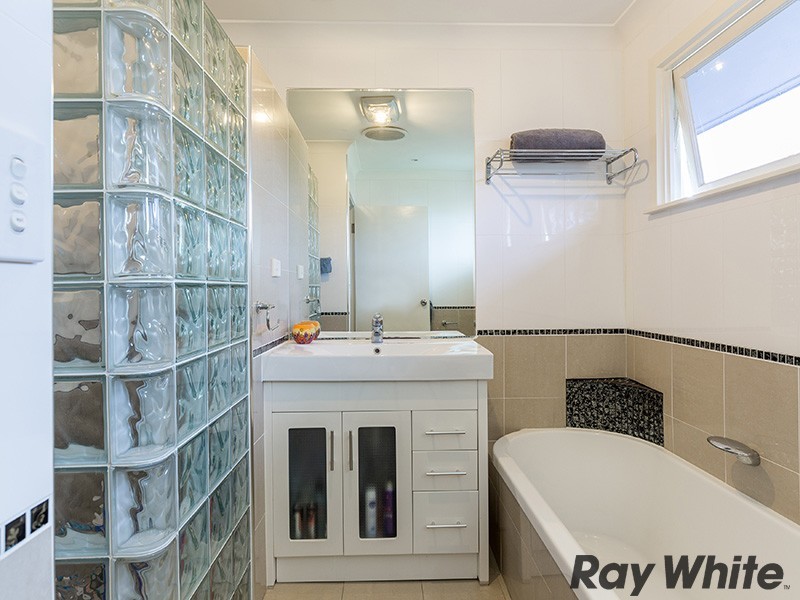 No. 11 Vermont Street, Aspley QLD 4034
