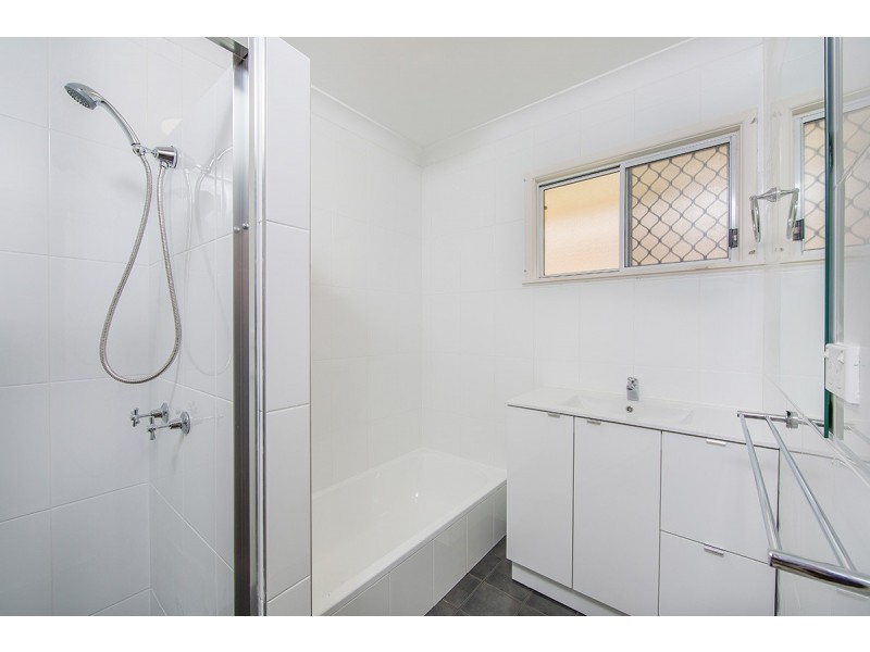 34 Glenrowen Street, Chermside West QLD 4032