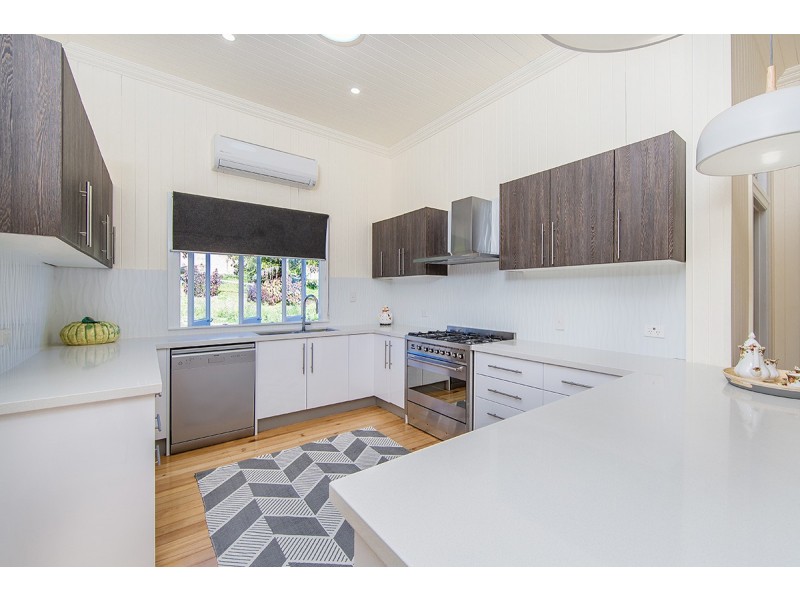 55 Cooksley Street, Hamilton QLD 4007