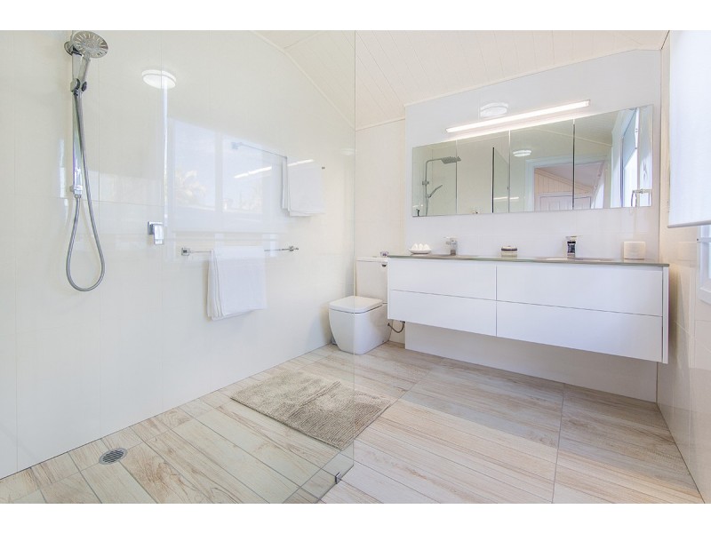 55 Cooksley Street, Hamilton QLD 4007