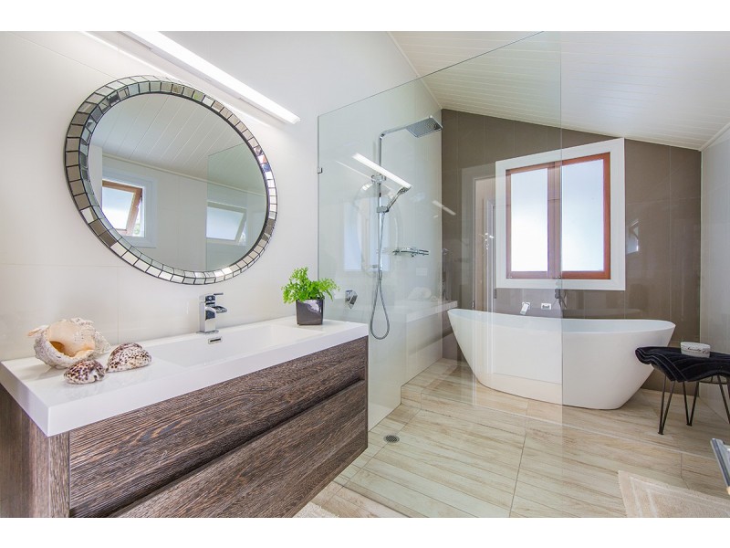 55 Cooksley Street, Hamilton QLD 4007