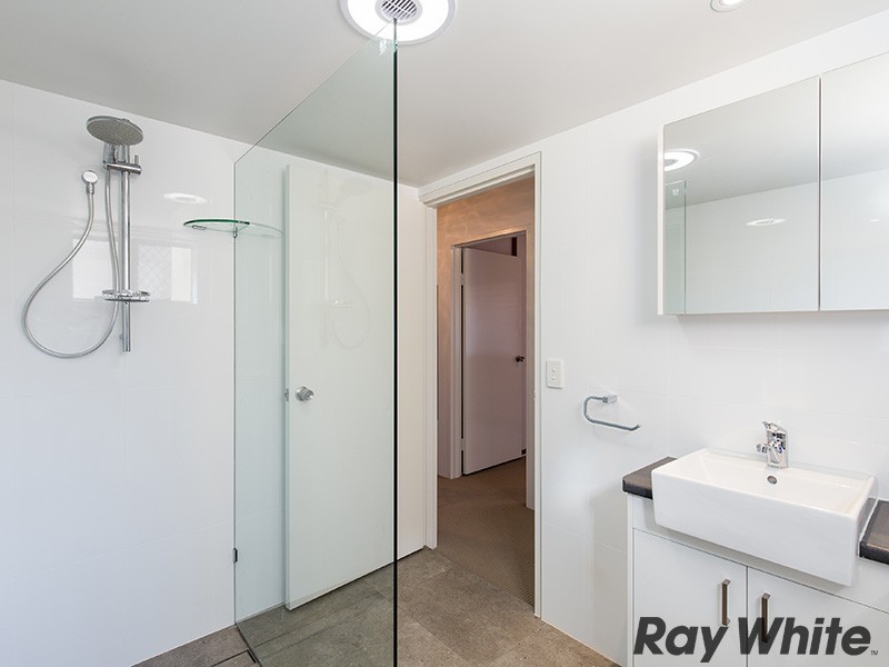 2/467 Hamilton Road, Chermside QLD 4032