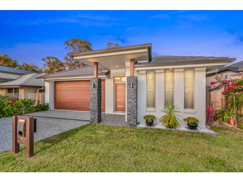 27 Fleet Circuit, Bray Park QLD 4500