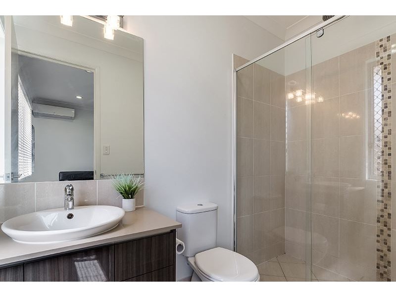 27 Fleet Circuit, Bray Park QLD 4500