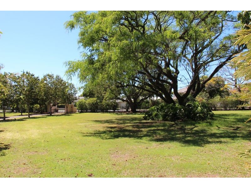 18 Cowie Road, Carseldine QLD 4034