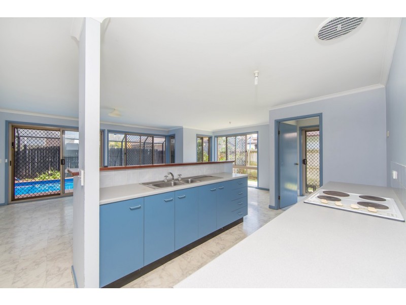 7 Desert Willow Way, Fitzgibbon QLD 4018