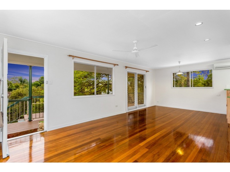 2 Coles Street, Arana Hills QLD 4054