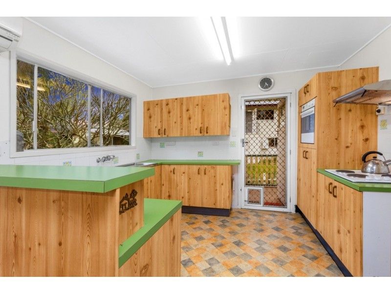 2 Coles Street, Arana Hills QLD 4054