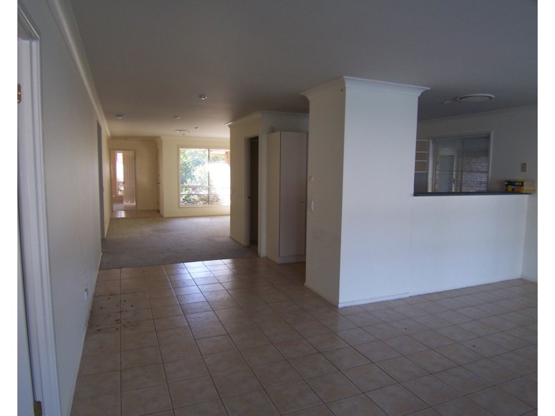 11 Johns Crescent, Boondall QLD 4034